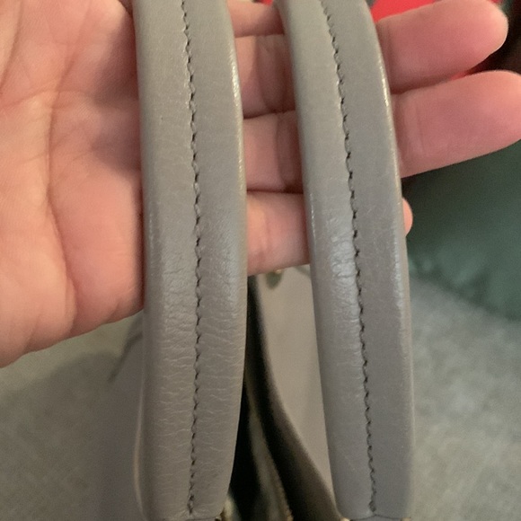 SALVATORE FERRAGAMO bag, genuine leather in 2-tone beige. Gold tone chains. - Picture 17 of 17